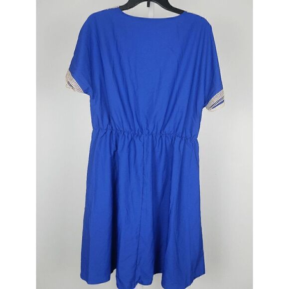 Women's Trimmed Short Sleeve V Neck Tie Front Flowy Dress M - Picture 4 of 10